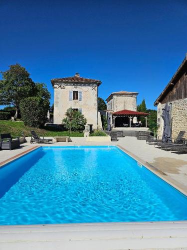 Les Bigonnies Estate gîte à louer Champagne-et-Fontaine