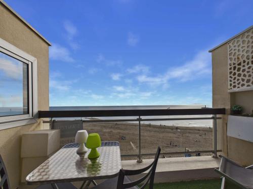 Studio Panoramique avec Climatisation au Grau d'Agde - FR-1-423-152 in Le Grau d'Agde