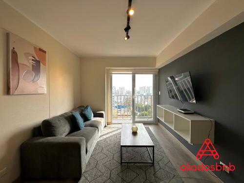 Centric 1BR at Lince