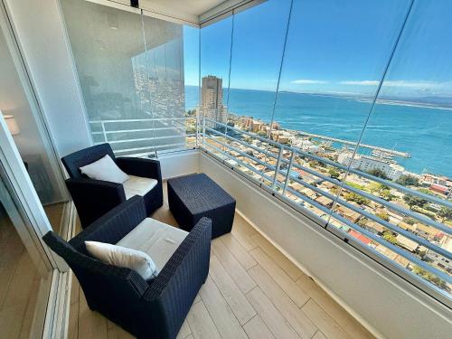 Apartment with ocean view and heated pool