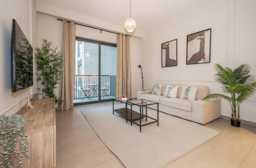Stylish Fully Furnished 1BR in Executive Residence - image 8