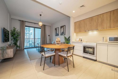 Stylish Fully Furnished 1BR in Executive Residence - image 13