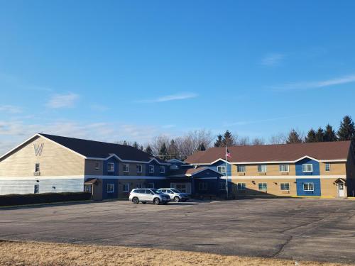 Econo Lodge - image 43