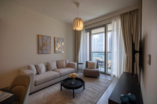 HomesGetaway-Luxury 1BRApartment in Forte Downtown - image 10