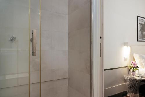 Gatsby Guest House - image 33