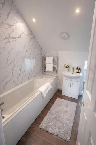 Badkamer, The Miles Arms Hotel in Bristol