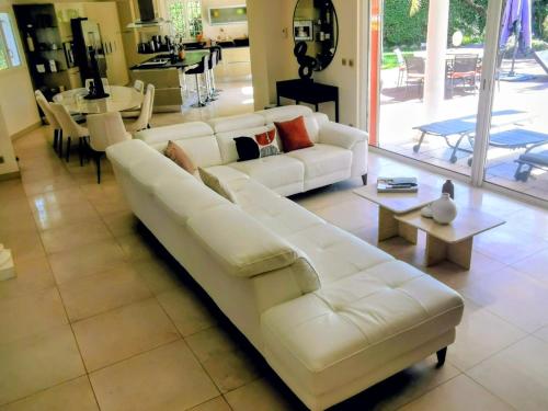 Superbe villa avec piscine privee a Frejus - FR-1-466A-56 in Bellevue
