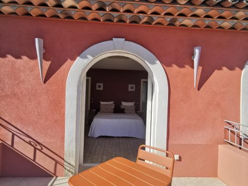 Superbe villa avec piscine privee a Frejus - FR-1-466A-56 in Bellevue