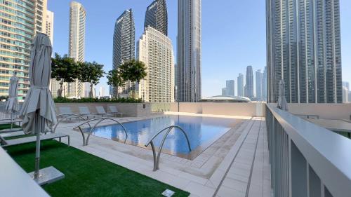 HomesGetaway-Luxury 1BRApartment in Forte Downtown - image 13
