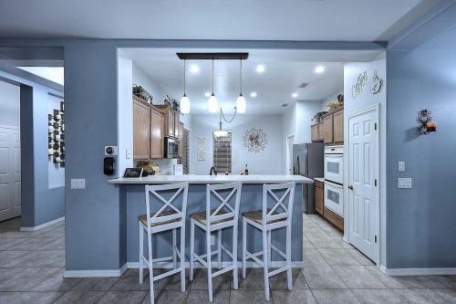Desert Escape with Private Pool and Jet Tub, 3BR Home in Tramonto