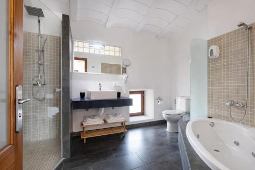 room detail thumbnail 2