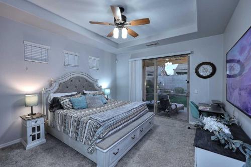 Desert Escape with Private Pool and Jet Tub, 3BR Home in Tramonto
