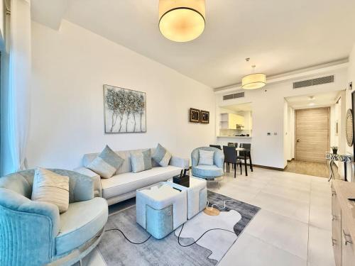 High-Floor 1BR with Burj Khalifa View SOL BAY - main image