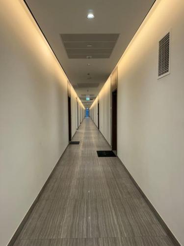 Partial Burj View Gym Kids Play 1BR - main image