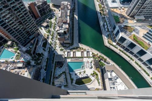 Peninsula Tower 1 - New Elegant Unit with Top Amenities - image 9