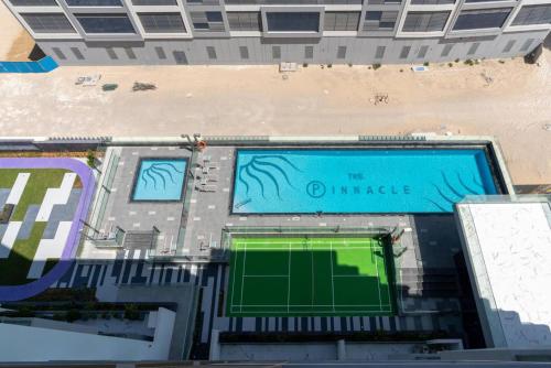 The Pinnacle - Modern Unit in Dubai Hill across Park - image 6