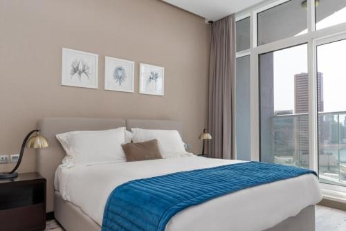 Prive - Canal View Studio Apartment - image 14