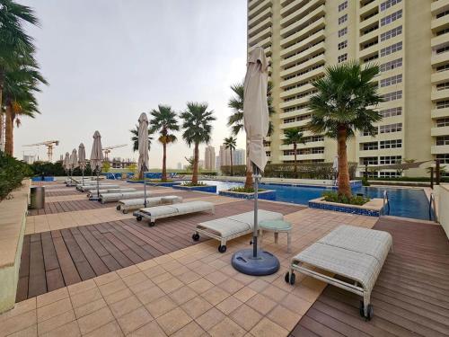 Tower 108 - Cozy and Brand New Unit - image 4