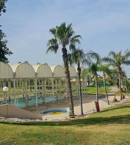 בקתת הקיסרית in Caesarea
