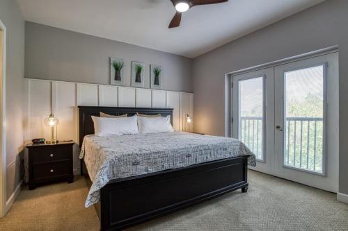 Luxurious Renovated, Pool, Basketball, Playground in Pigeon Forge, USA