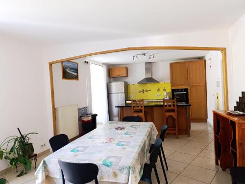 Vybavení, Maison spacieuse et agréable (Maison spacieuse et agreable) in Saint Georges De Luzencon