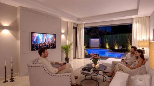 VACATION MARBELLA I Villa Lina, Golf Valley, Private Heated Pool, Jacuzzi, Gated Community, Close to Puerto Banus 4