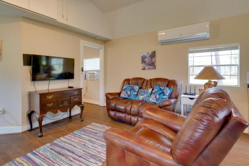 Plantersville Cabin on 50 Acres w/ Pond & Fire Pit in Magnolia (TX)