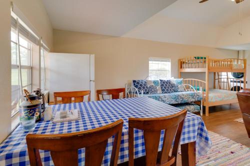 Plantersville Cabin on 50 Acres w/ Pond & Fire Pit in Magnolia (TX)