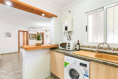 Villa Enzo Moraira - image 2