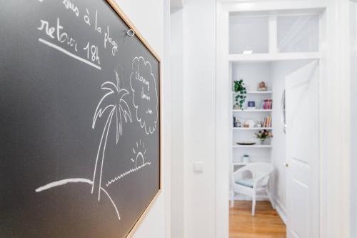 Cascais centre beautiful 85m2 apartment T2 with patio ground floor no step - image 3