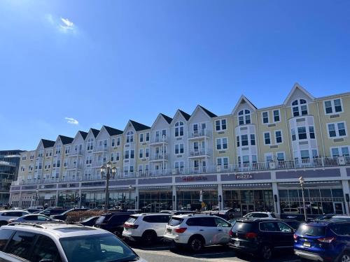 3BR Beach House | Fire Pit & Bar | Steps to Beach in Long Branch (NJ)