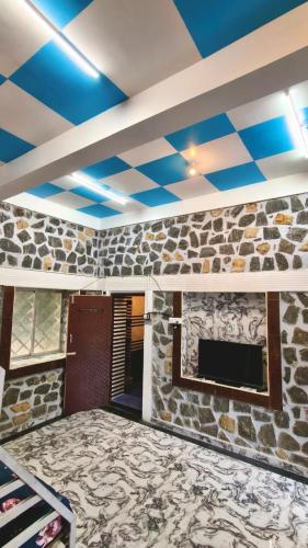 Lion Resorts, Sirumalai in Sirumalai