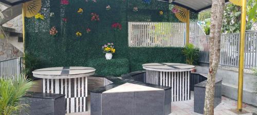 Lion Resorts, Sirumalai in Sirumalai