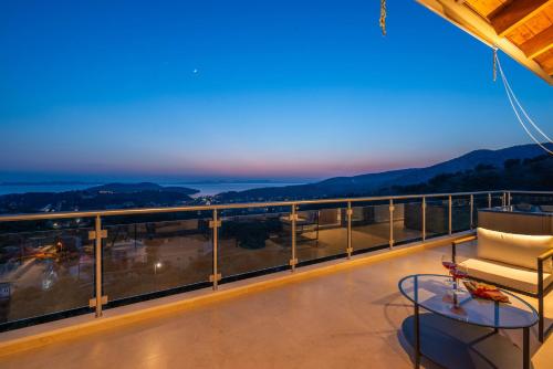 Lotus Luxury Villa in Sivota