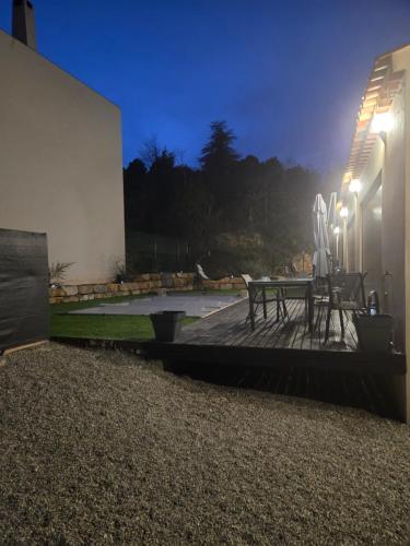Erkély/terasz, Villa situé à Sainte-Tulle (Villa situe a Sainte-Tulle) in Sainte-Tulle