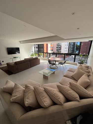 Apartamento de 250m2 amplo e luxuoso com Vista mar e 4 quartos – khách sạn tại Ponta Verde