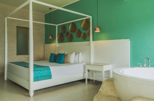 Selection Riviera Cancún- All Inclusive - Tap to explore photos