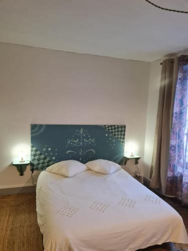 Le Nid du Facteur appartement avec clim, wifi et jardin in Hauterives