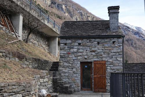 Baitin - Mini-house in nature - Verzasca Valley in Frasco