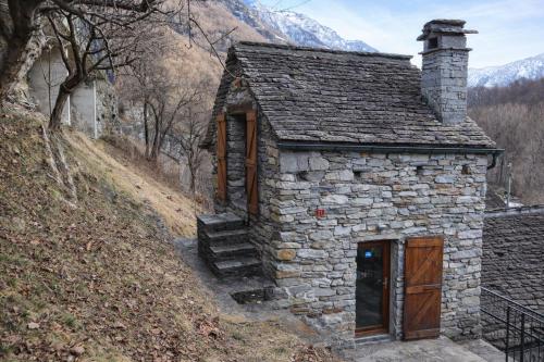 Baitin - Mini-house in nature - Verzasca Valley in Frasco