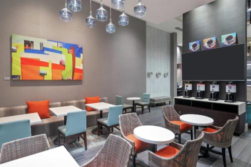 Hampton Inn & Suites Atlanta Buckhead Place in Atlanta, USA