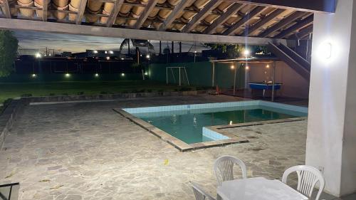 Hostel Casa Do Atleta – khách sạn tại Sao Cristovao