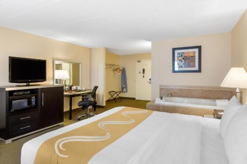 Quality Inn Ledgewood - Dover in Roxbury Township (NJ)