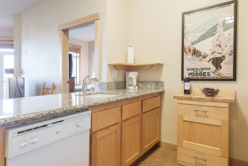 Sunstone 325 - image 12
