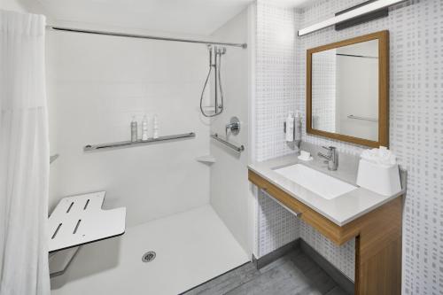 Hampton Inn Chicago-Carol Stream - image 44