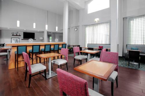 Hampton Inn Lake Buena Vista / Orlando - image 26