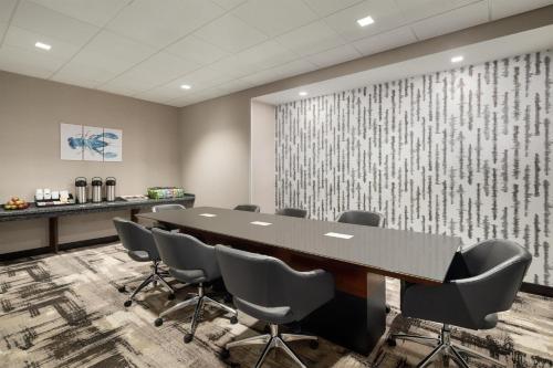 Hampton Inn Portland Downtown Waterfront - image 39