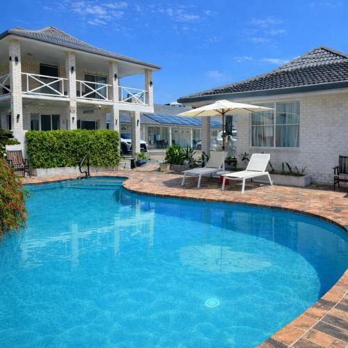 Cooks Endeavour Motor Inn - Near beach & Gold Coast Airport — other in 26-28 Frances Street, Tweed Heads Australia, 2485