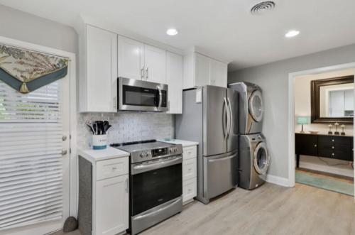 679 Queens Grant - image 4