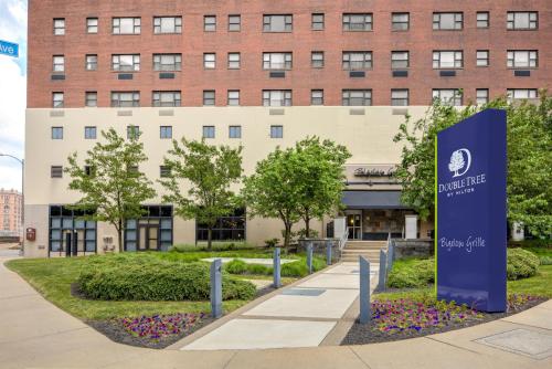 DoubleTree by Hilton Hotel & Suites Pittsburgh Downtown - image 37